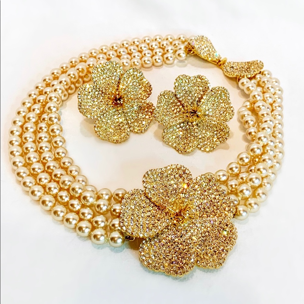MONTY DON LONDON 1980s VINTAGE CRYSTAL FAUX PEARL NECKLACE AND EARRING SET BOX